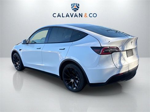 Used 2020 Tesla Model Y Long Range image 5