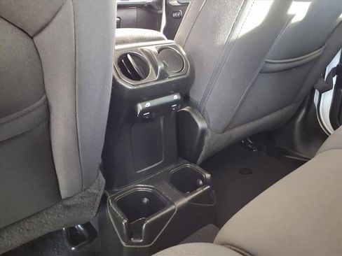 Used 2023 Jeep Gladiator Sport image 24