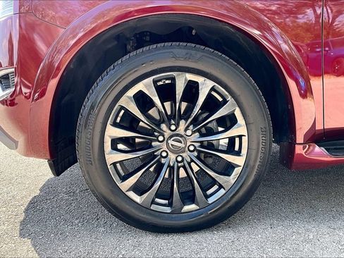 Used 2022 Nissan Armada Platinum w/ Captain's Chairs Package RWD image 11