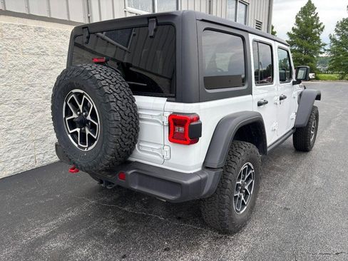 Used 2026 Jeep Wrangler Unlimited Rubicon w/ Technology Group AWD/4WD image 3