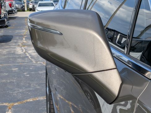 Used 2020 Buick Enclave Premium w/ Sun and Sites Package FWD image 11