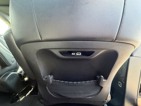 Used 2025 Chrysler Pacifica Limited FWD image 24