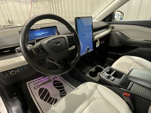 Used 2025 Ford Mustang Mach-E Premium image 9