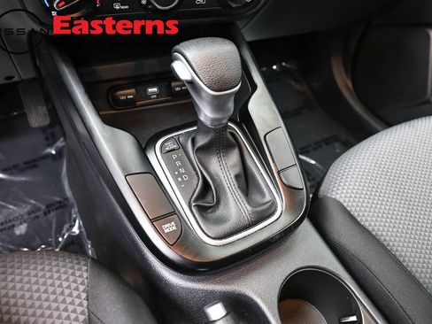 Used 2025 Kia Soul LX w/ LX Technology Package FWD image 13