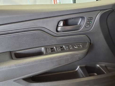 Used 2025 Honda Odyssey EX-L image 17