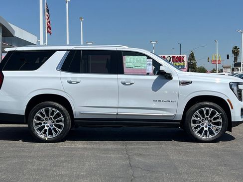 New 2026 GMC Yukon Denali w/ Denali Reserve Package AWD/4WD image 4