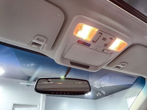 Used 2017 Subaru Legacy 2.5i Limited image 25