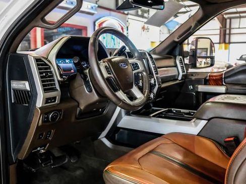 Used 2018 Ford F250 King Ranch w/ King Ranch Ultimate Package AWD/4WD image 5