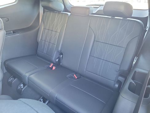 New 2026 Buick Enclave Avenir w/ Super Cruise Package image 16