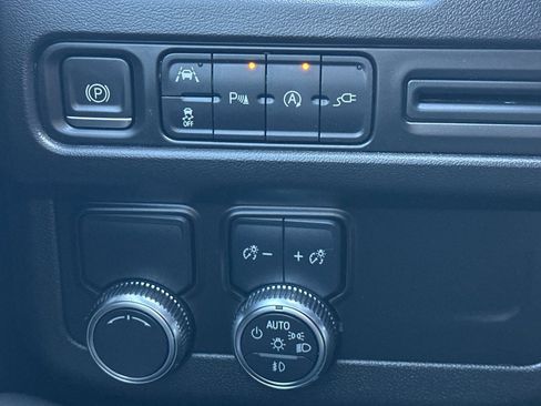 Used 2021 GMC Yukon SLT image 43