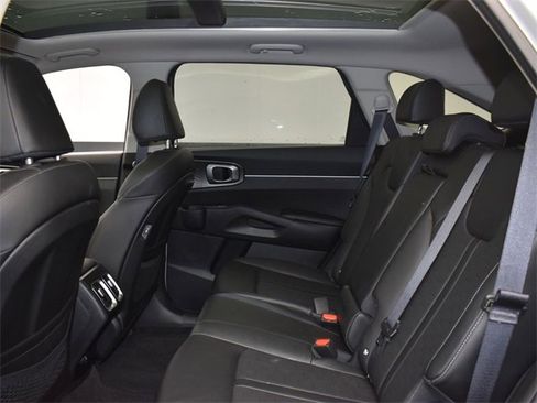 Certified 2025 Kia Sorento S w/ Panoramic Sunroof Package image 10
