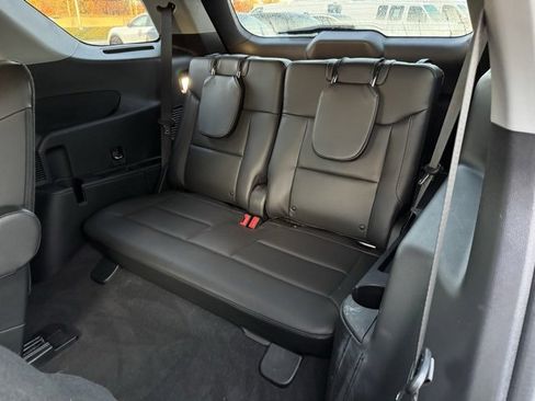 Certified 2022 Ford Explorer XLT w/ Equipment Group 202A image 12