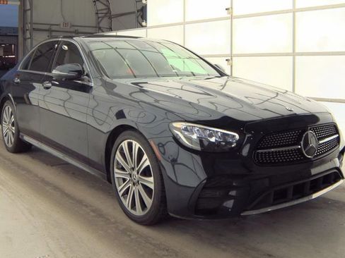 Used 2021 Mercedes-Benz E 350 4MATIC Sedan w/ Premium Package image 32