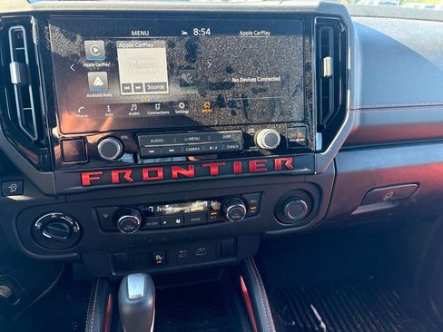 Used 2025 Nissan Frontier PRO-4X AWD/4WD image 14