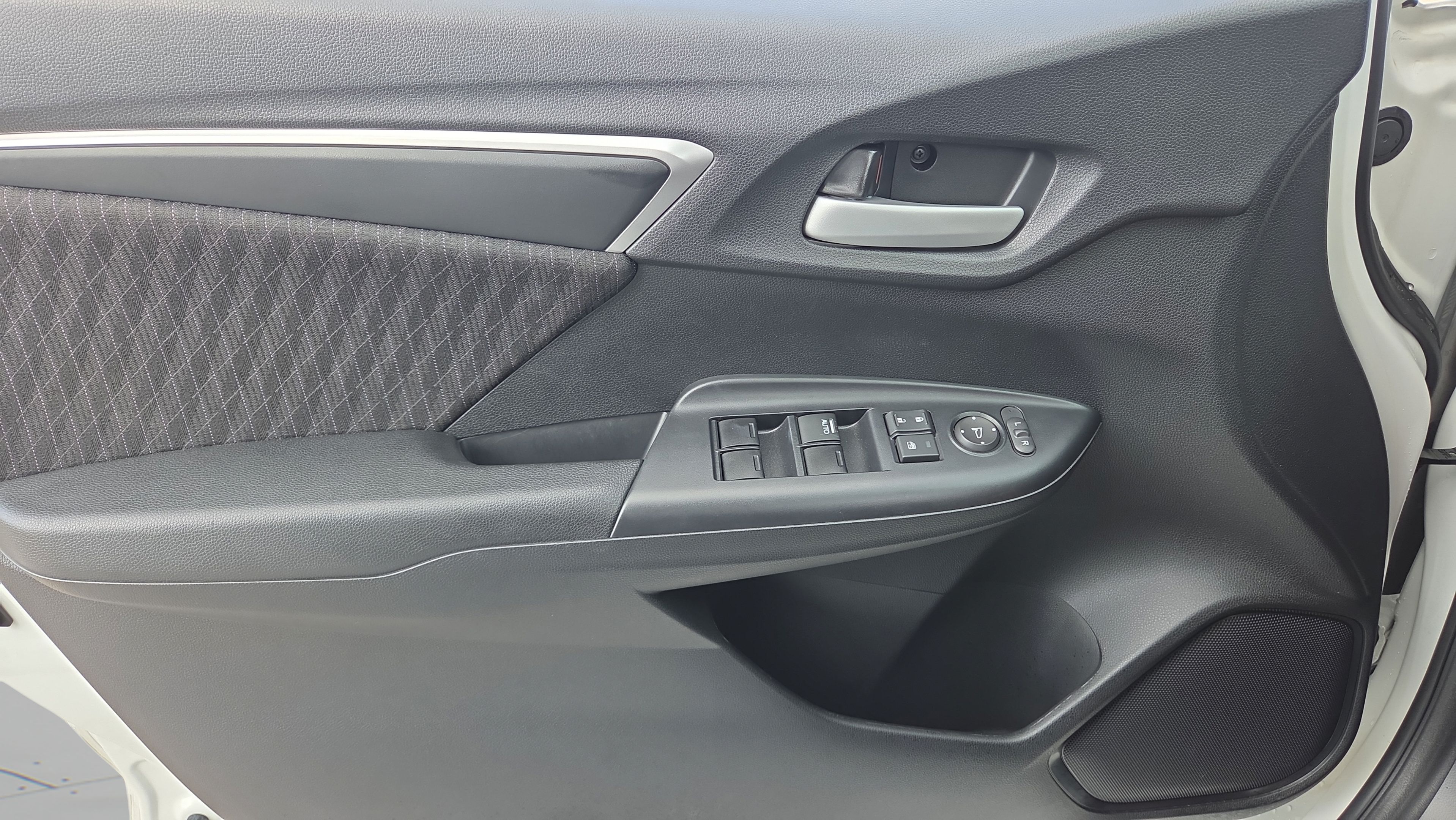 Used 2018 Honda Fit EX image 37