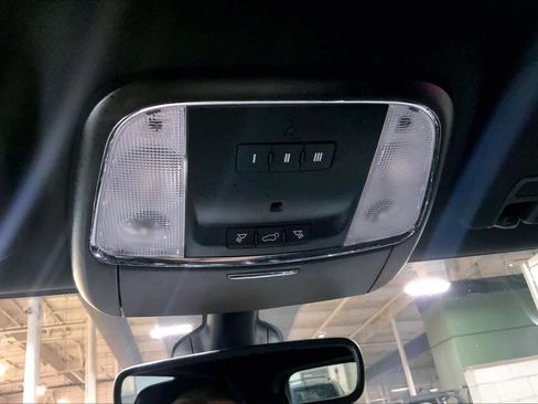 Used 2020 Jeep Grand Cherokee Altitude AWD/4WD image 36