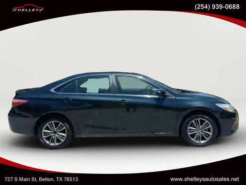 Used 2016 Toyota Camry SE image 1