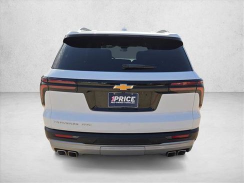 Used 2026 Chevrolet Traverse LT AWD/4WD image 7
