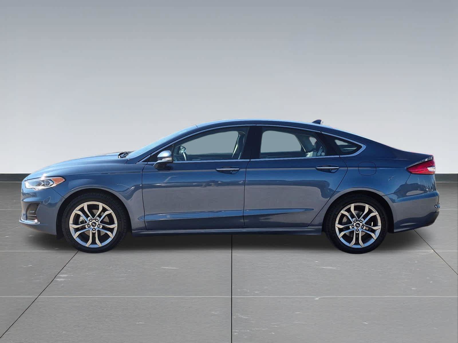 Used 2019 Ford Fusion SEL FWD image 3