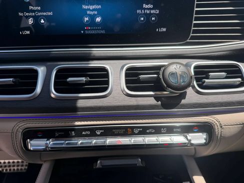 Used 2021 Mercedes-Benz GLS 63 AMG 4MATIC image 29
