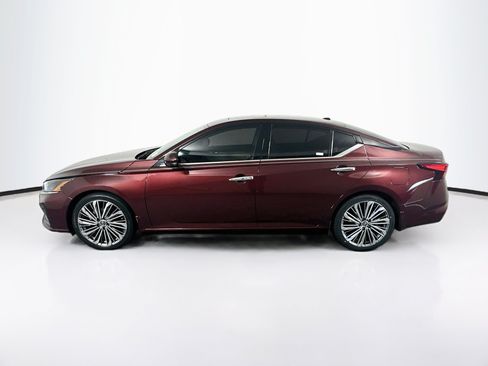 Used 2024 Nissan Altima 2.5 SL FWD image 4