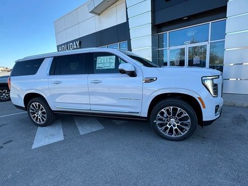 New 2026 GMC Yukon XL Denali w/ Sun & Power Step Package AWD/4WD image 2