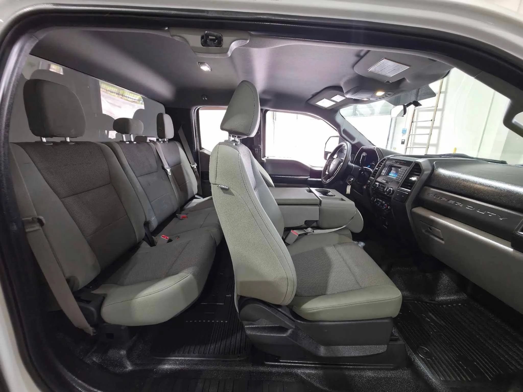 Used 2017 Ford F250 XL w/ Power Equipment Group AWD/4WD image 15