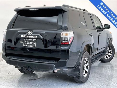 Used 2022 Toyota 4Runner TRD Off-Road image 2