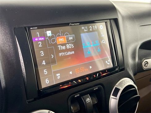 Used 2013 Jeep Wrangler Rubicon w/ Dual Top Group image 13