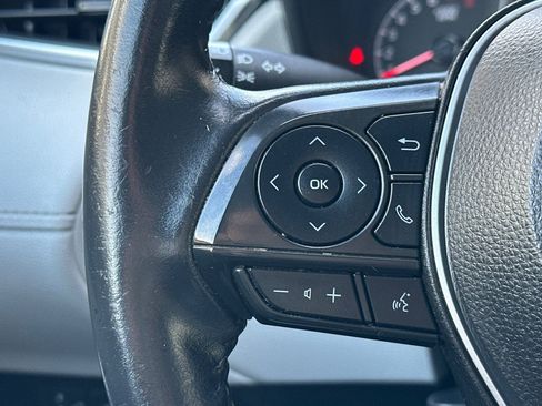 Used 2022 Toyota Corolla Cross LE image 31