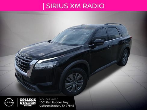 Used 2022 Nissan Pathfinder SV image 6