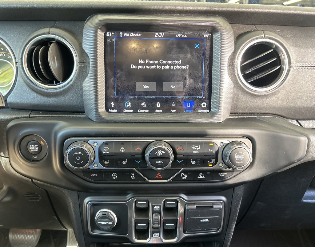 Used 2020 Jeep Gladiator Overland AWD/4WD image 17