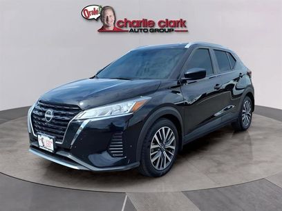 Used 2022 Nissan Kicks SV