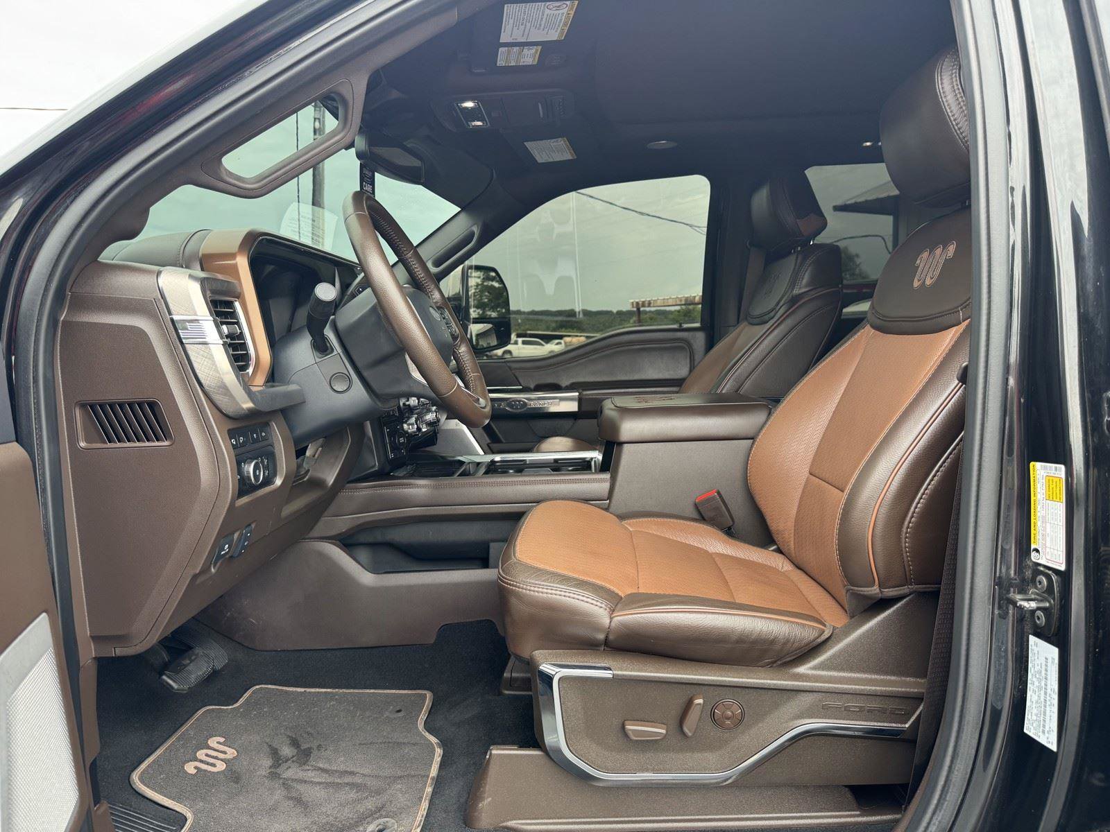 Used 2024 Ford F250 King Ranch w/ Chrome Package AWD/4WD image 29