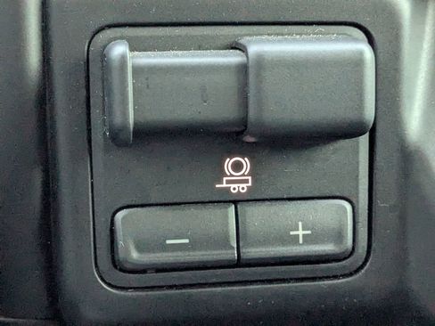 Used 2019 Chevrolet Silverado 1500 LTZ image 25