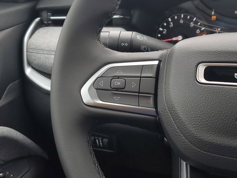 New 2026 Jeep Compass Latitude image 21