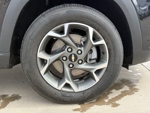 Used 2024 Chevrolet Trax LT FWD image 10