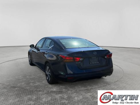Used 2023 Nissan Altima 2.5 S FWD image 7