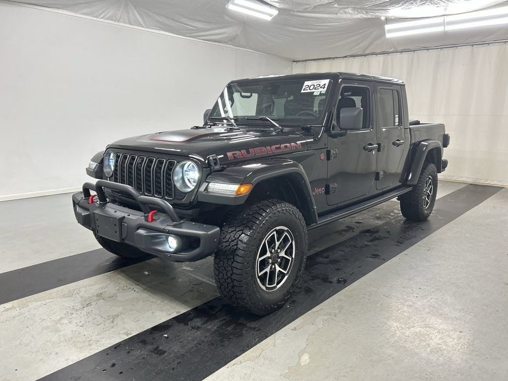 Used 2024 Jeep Gladiator Rubicon w/ Technology Group AWD/4WD image 5