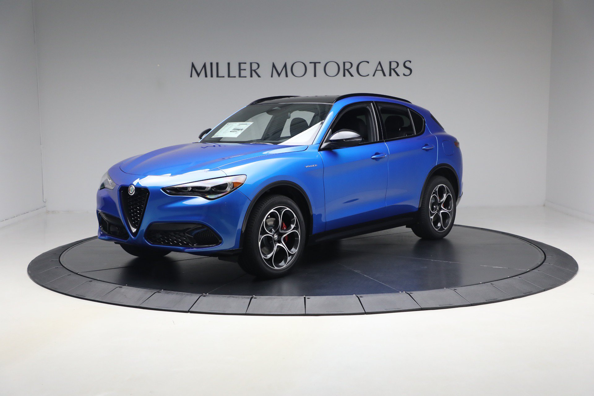 New 2026 Alfa Romeo Stelvio Sprint AWD/4WD image 2