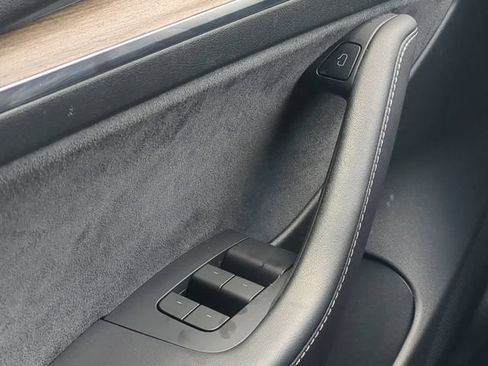 Used 2023 Tesla Model 3 Standard Range RWD image 24