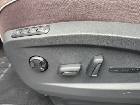 New 2025 Volkswagen ID. Buzz Pro S image 16