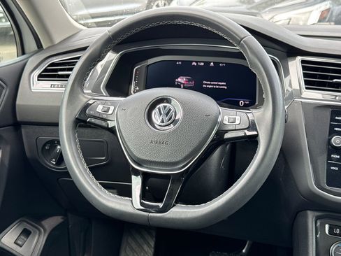 Used 2021 Volkswagen Tiguan SEL image 13