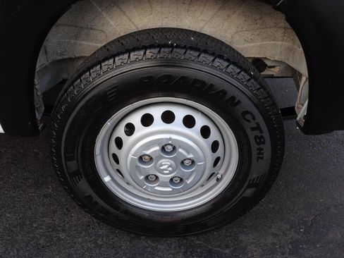 Used 2025 RAM ProMaster 2500 w/ Convenience Group image 48