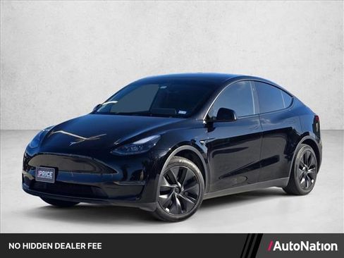 Used 2025 Tesla Model Y Long Range RWD image 1