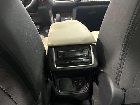 Used 2023 Subaru Ascent Premium w/ Convenience Package AWD/4WD image 14