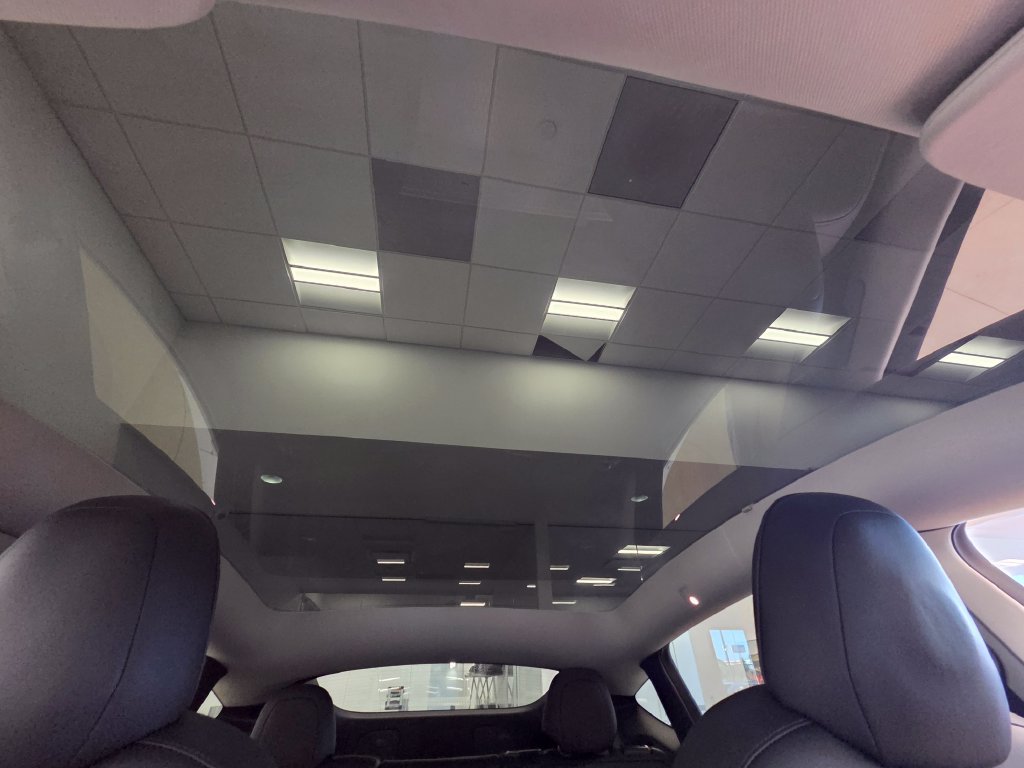 Used 2022 Tesla Model Y Performance AWD/4WD image 22