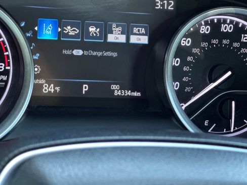 Used 2022 Toyota Camry XLE FWD image 23