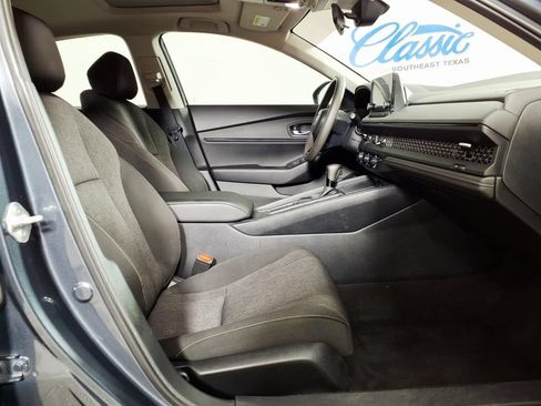 Used 2024 Honda Accord EX image 12