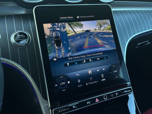 Used 2024 Mercedes-Benz CLE 450 4MATIC Cabriolet image 77